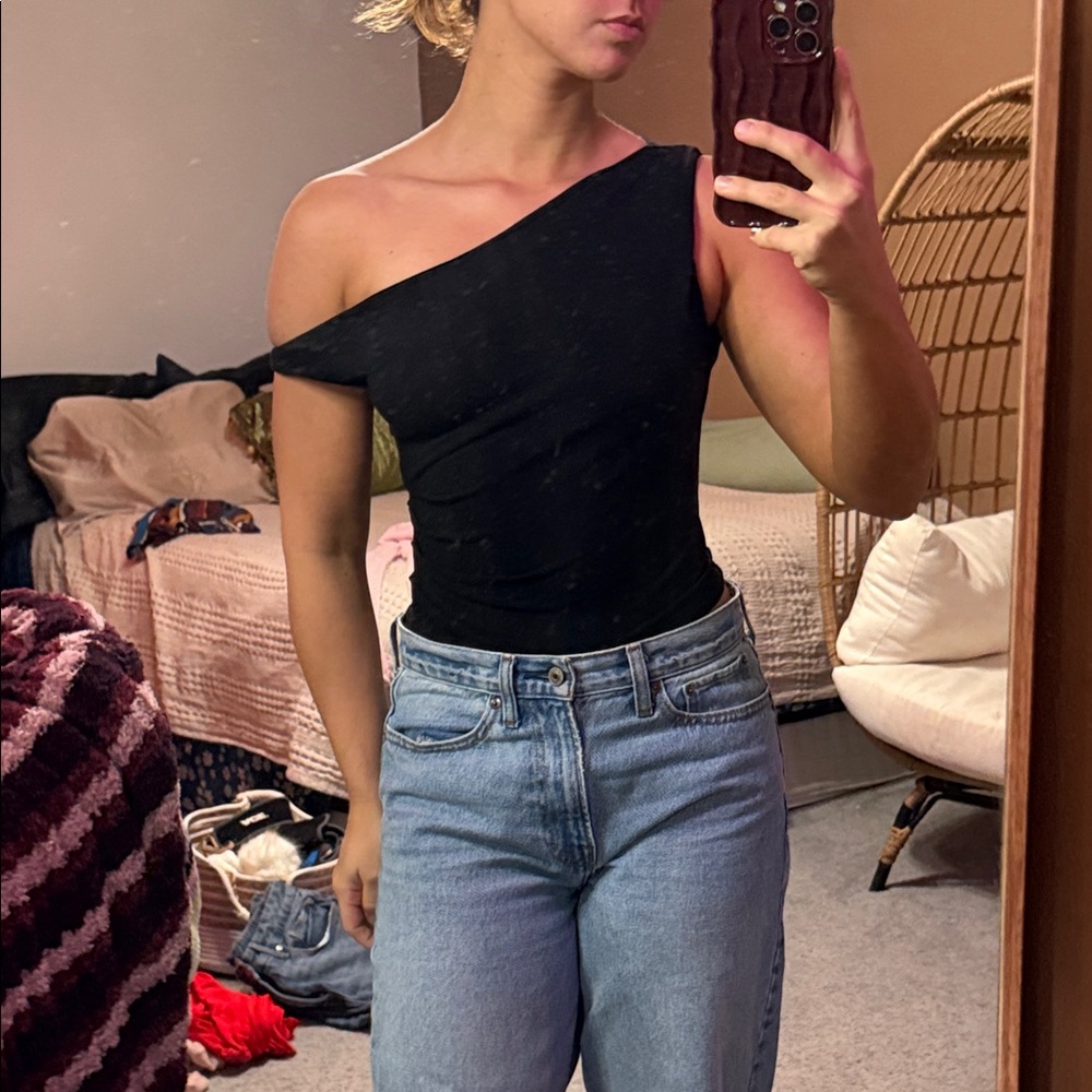 Black One-Shoulder Top